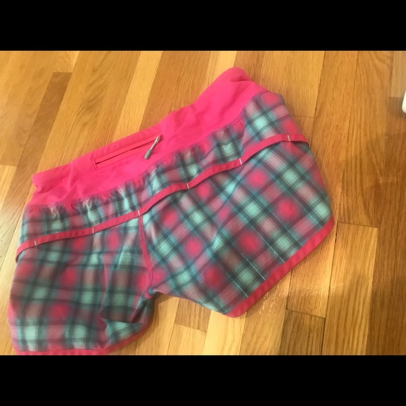 LULU LEMON SHORTS BUNDLE - Picture 5 of 6